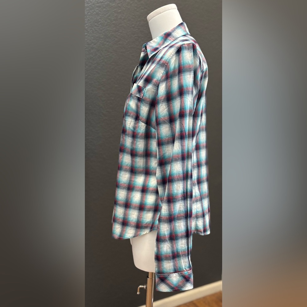 🫐3/$40🫐 NWT GAP Plaid, long-sleeve, 100% lightweight cotton shirt - Picture 3 of 17